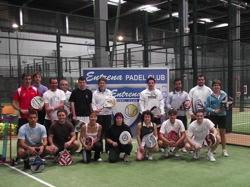 Finaliz&oacute; el curso de Monitor de Padel Nacional 2010